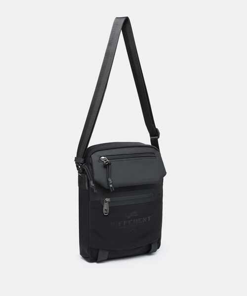 MOCHILA FRENTE ESCALONADO BASTIAN PEPE MOLL NEGRO