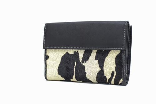 BILLETERO ANIMAL PRINT VACA NEGRO